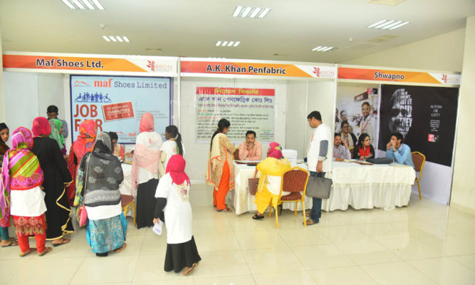 Job seekers at the booths of employers.