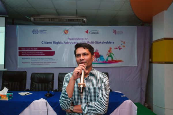Mr. Arup Ratan Chowdhury, Programme Manager at BBDN, facilitating a session.