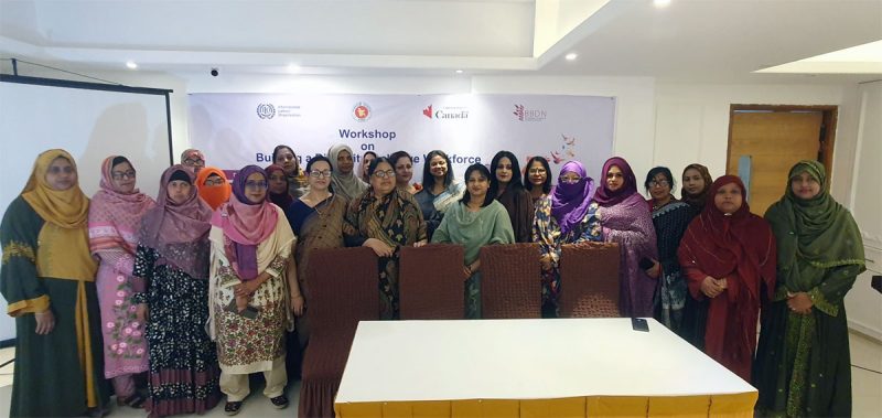 Group photo of participants, facilitators, and organizers taken after the workshop.